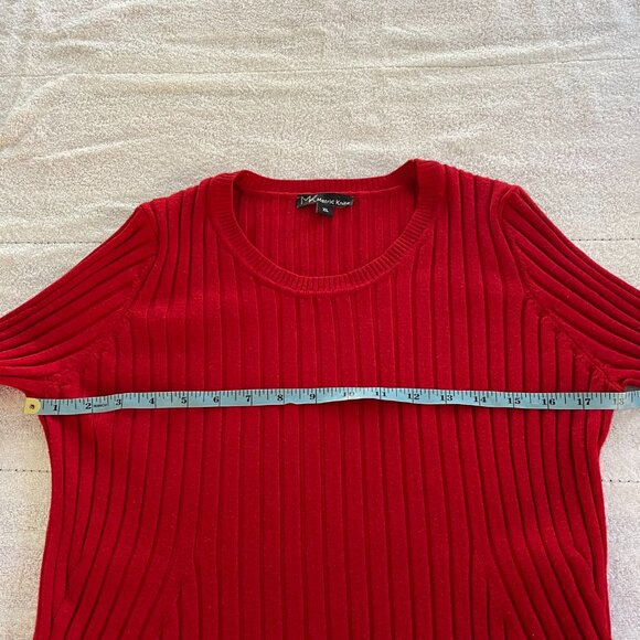 Bright red long sleeve sweater top size XL but fits like L - Picture 6 of 9